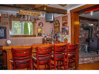 314 Bertenshaw Rd, Woonsocket, RI 02895 - photo 5