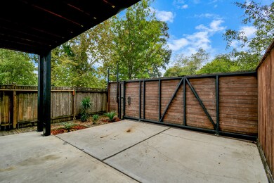 7014 Amber St, Houston, TX 77022 - photo 7