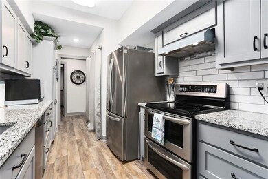 1209 NW Village Dr unit D, Blue Springs, MO 64015 - photo 6