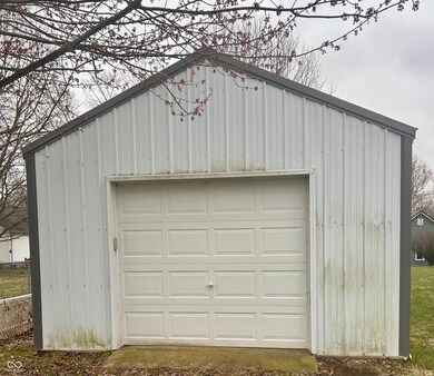 709 E Elm St, Ladoga, IN 47954 - photo 4