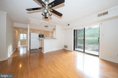 1307 Valley Dr unit 1307, West Chester, PA 19382 - photo 6