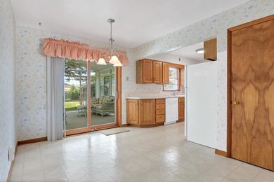 8940 Cottage Grove Place, Highland, IN 46322 - photo 6