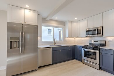 597 W Armitage Ave, Elmhurst, IL 60126 - photo 7