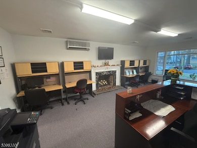 918 N Wood Ave, Linden, NJ 07036 - photo 2