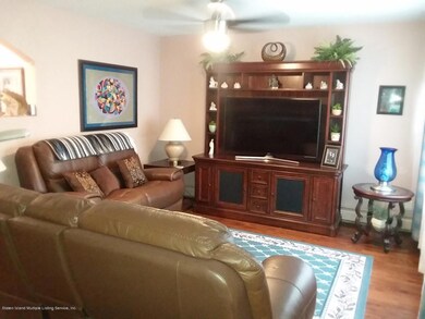 287 College Ave, Staten Island, NY 10314 - photo 2