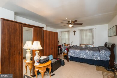 828 Hollins St, Baltimore, MD 21201 - photo 6