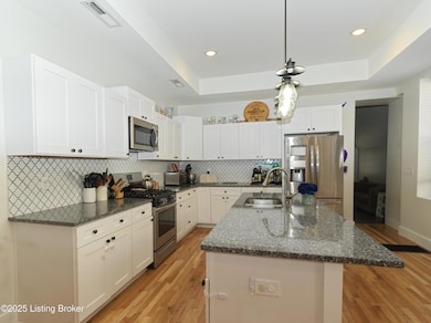 1435 Mellwood 3