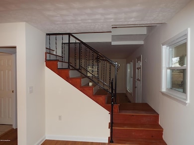 8304 Pennsylvania Run Rd, Louisville, KY 40228 - photo 6