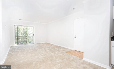8205 Whispering Oaks Way unit 304, Gaithersburg, MD 20879 - photo 4