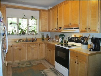 18 Burnside St, Lancaster, NH 03584 - photo 2