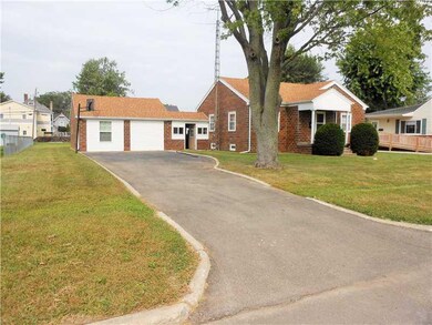 826 N 16th St, Elwood, IN 46036 - photo 2