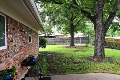 804 W Cheryl Ave, Hurst, TX 76053 - photo 3