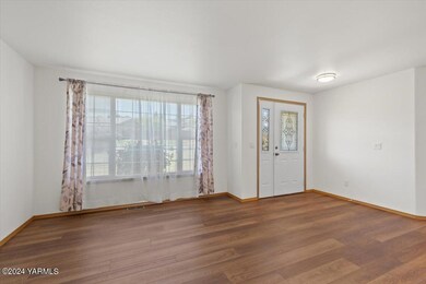 7-Living Room