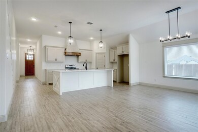 924 Rodgers Ave, Godley, TX 76044 - photo 3