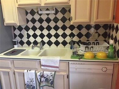 228 Crocker Dr, Horizon City, TX 79928 - photo 7