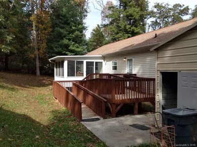 2579 Chimney Rock Rd, Hendersonville, NC 28792 - photo 7