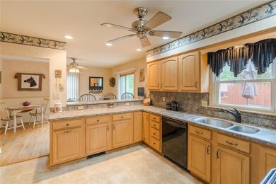 515 S 10th St, Emmaus, PA 18049 - photo 4