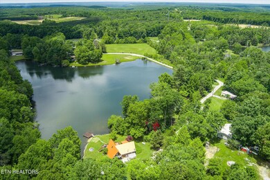 91 Lake St, Crossville, TN 38572 - photo 3