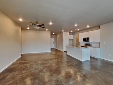 817 Feather Edge Dr, Springtown, TX 76082 - photo 2