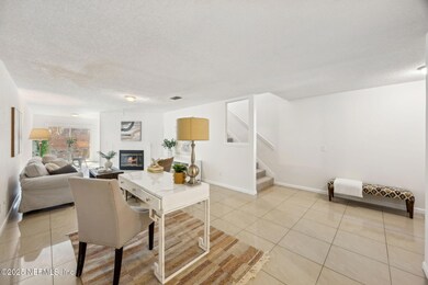 4028 Laurelwood Dr, Jacksonville, FL 32257 - photo 6