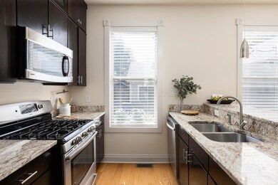 318 Berger Aly, Columbus, OH 43206 - photo 5