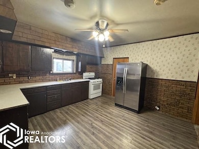 1608 S 17th St, Centerville, IA 52544 - photo 5