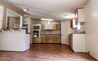 801 SW Churchill Way, Lake City, FL 32025 - photo 4