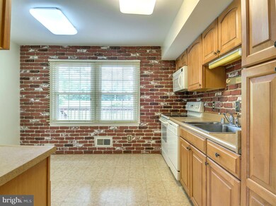 7404 Forrester Ln, Manassas, VA 20109 - photo 2