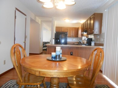 5376 Sawatch Dr, Columbus, OH 43228 - photo 3