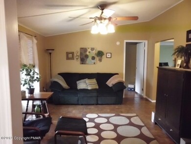 301 Pine Cir, Walnutport, PA 18088 - photo 5