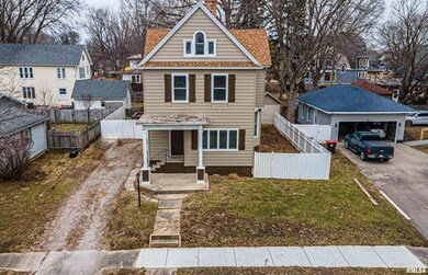 514 Delavan St, Lincoln, IL 62656 - photo 4