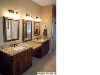 MASTER BATH TO DIE FOR....GRANITE, SQUARE CUT UNDE