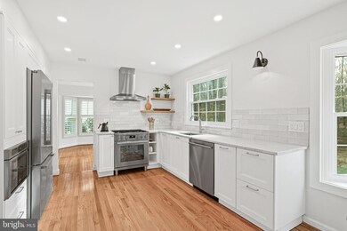 20816 Waterbeach Place, Sterling, VA 20165 - photo 5