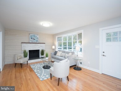 307 Cedar Ln, Annapolis, MD 21403 - photo 2