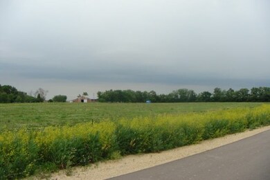 4237 S Warlance Ln, Janesville, WI 53548 - photo 4