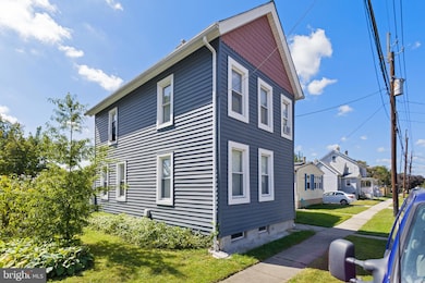 28 W 3rd St, Florence, NJ 08518 - photo 3