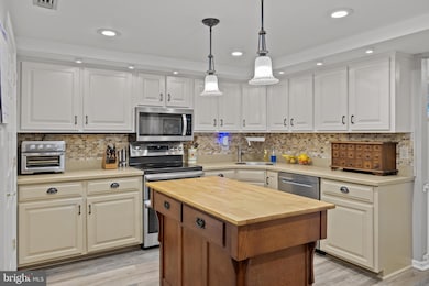 15 Lancaster Dr, Westampton, NJ 08060 - photo 4