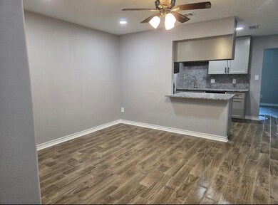15245 Buckle Ln unit 5245, Houston, TX 77060 - photo 4