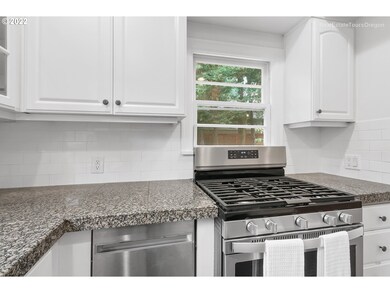 918 Lake Front Rd, Lake Oswego, OR 97034 - photo 7