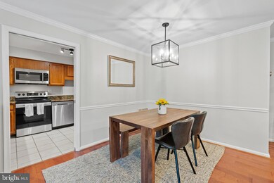 5717 Brewer House Cir unit T1, Rockville, MD 20852 - photo 5