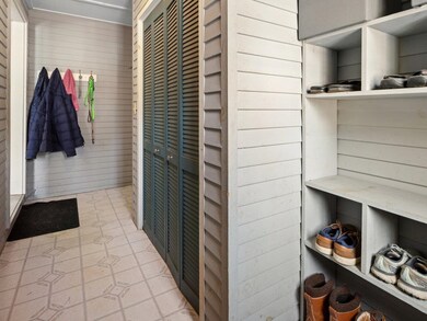 60 Red Cedar Ln, Shelburne, VT 05482 - photo 2