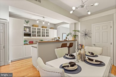 542 Irving St NW, Washington, DC 20010 - photo 7