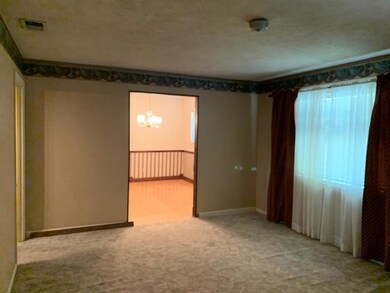 Living Room / Dining Room