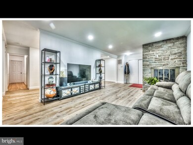 2215 Pleasant Dr, Catonsville, MD 21228 - photo 6