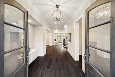  Magnificent grand entrance with double entry door