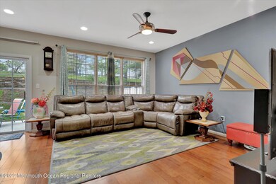 10-Family Room
