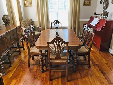 Fomal dining room
