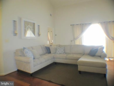 11315 Westbrook Mill Ln unit 301, Fairfax, VA 22030 - photo 4