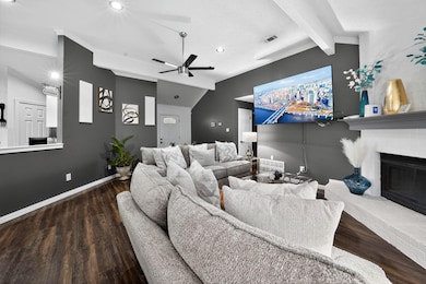 310 Kalmia Dr, Arlington, TX 76018 - photo 3