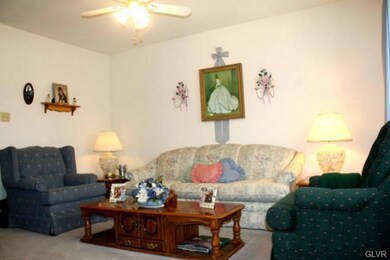 1353 Brian Ln, Effort, PA 18330 - photo 2